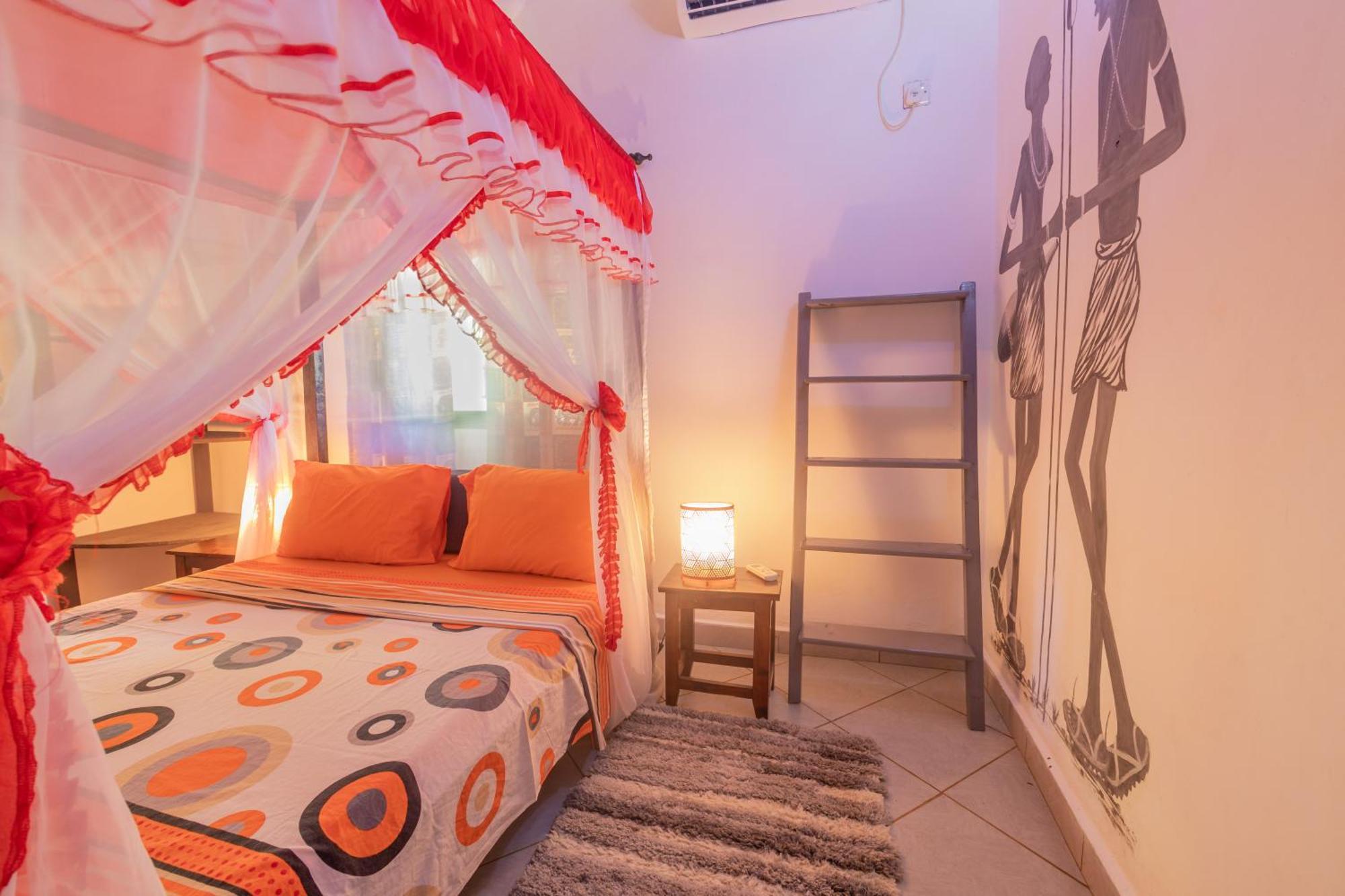 Villas Dora And Holly Диани-Бич Экстерьер фото